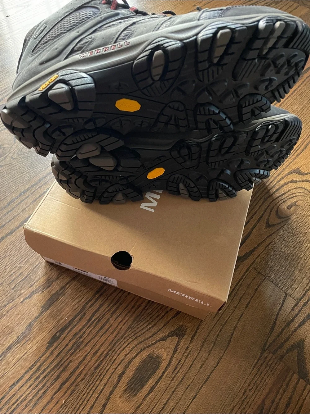 Men's Moab 3 Mid GORE-TEX® Wide Width Size 12.5 NIB Color Beluga